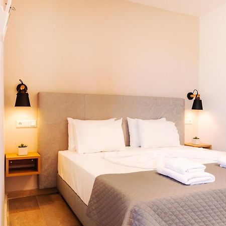 Melador Beachfront Apartments กาวอส ภายนอก รูปภาพ