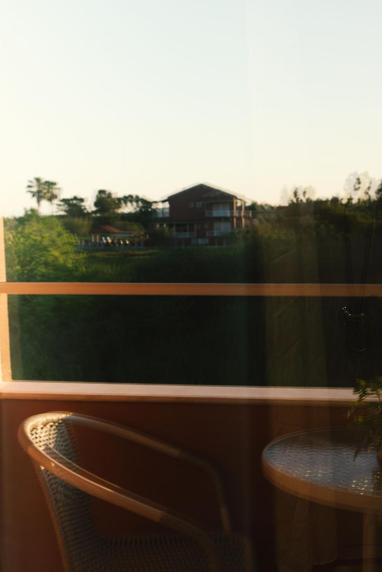 Melador Beachfront Apartments กาวอส ภายนอก รูปภาพ