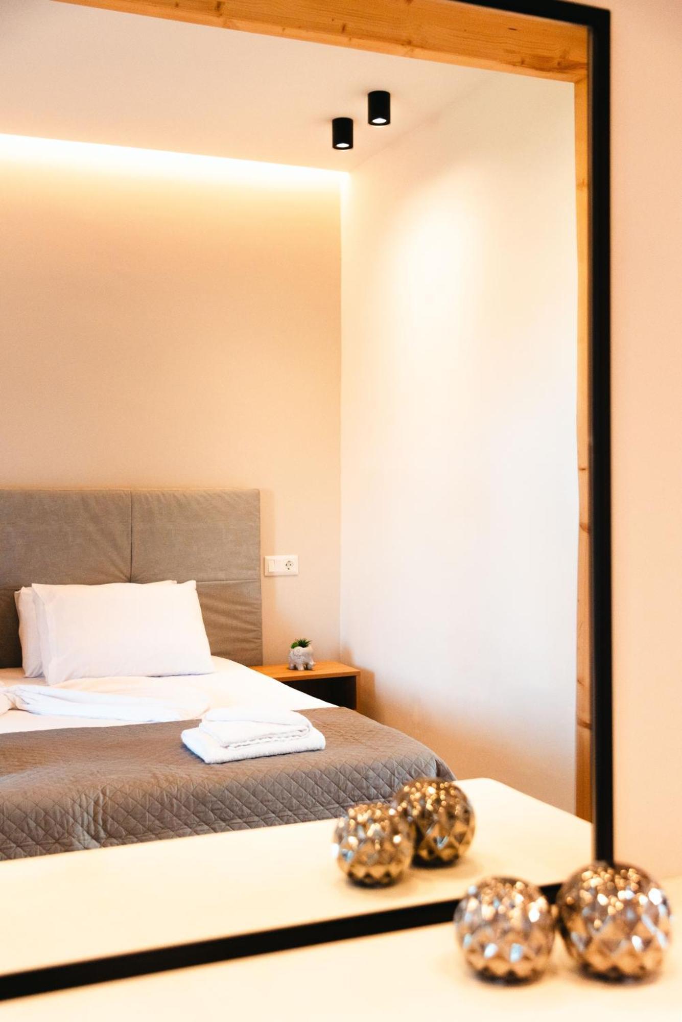 Melador Beachfront Apartments กาวอส ภายนอก รูปภาพ
