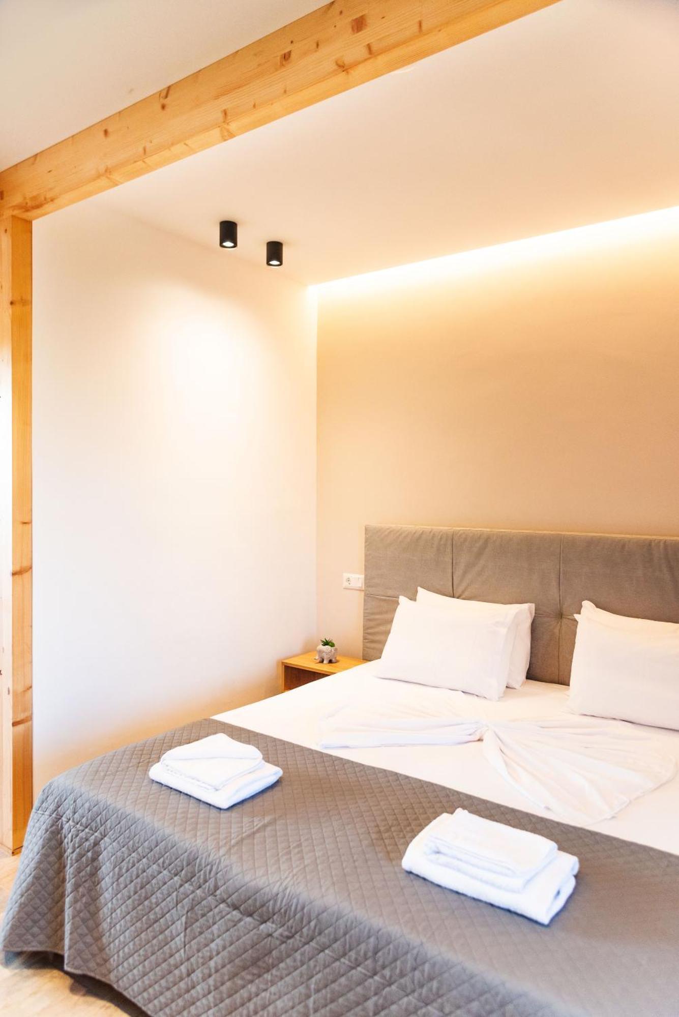 Melador Beachfront Apartments กาวอส ภายนอก รูปภาพ