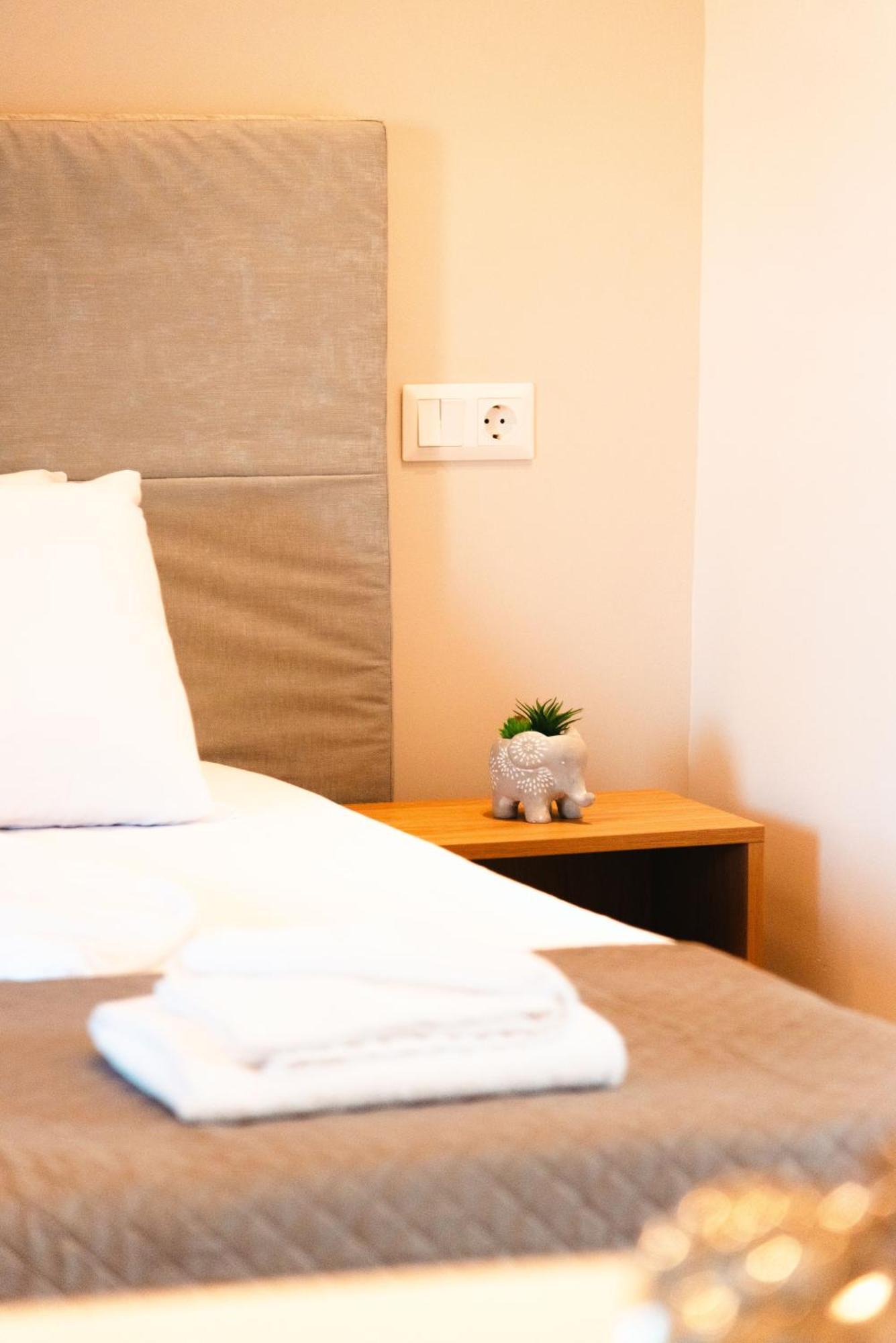 Melador Beachfront Apartments กาวอส ภายนอก รูปภาพ